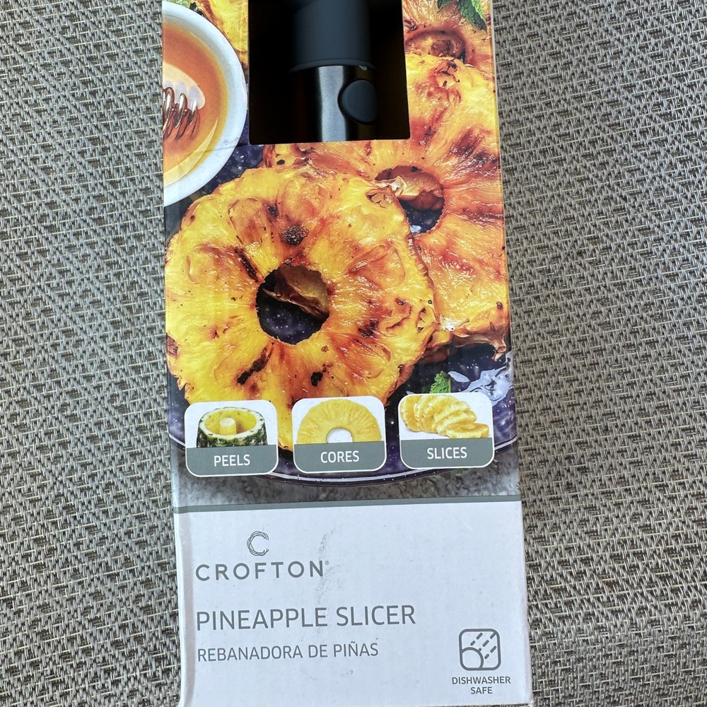 Croton Pineapple Slicer with Black and Yellow Accents